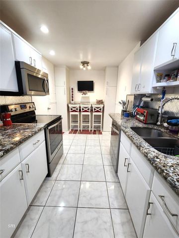 4400 Hillcrest Drive 404, Hollywood, FL 33021