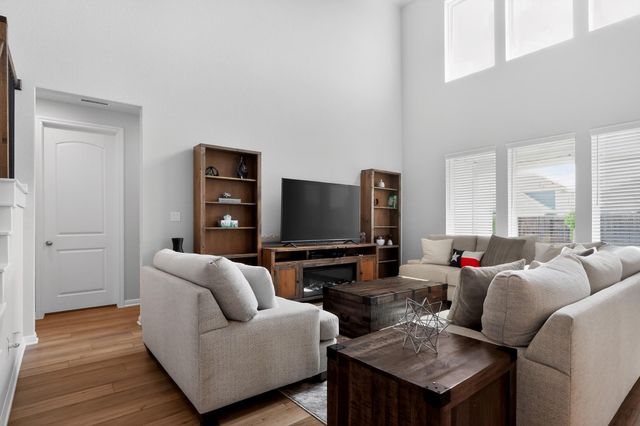 114 Bosco RD, Hutto, TX 78634