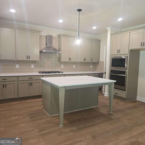 884 Bessie Court, Loganville, GA 30052