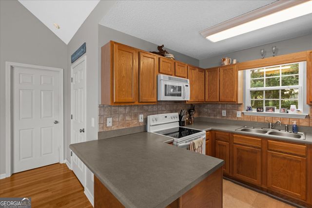 129 Virginia Trail, Carrollton, GA 30117