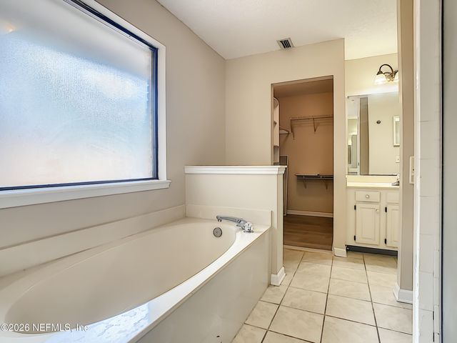 12129 DIVIDING OAKS Trail W, Jacksonville, FL 32223