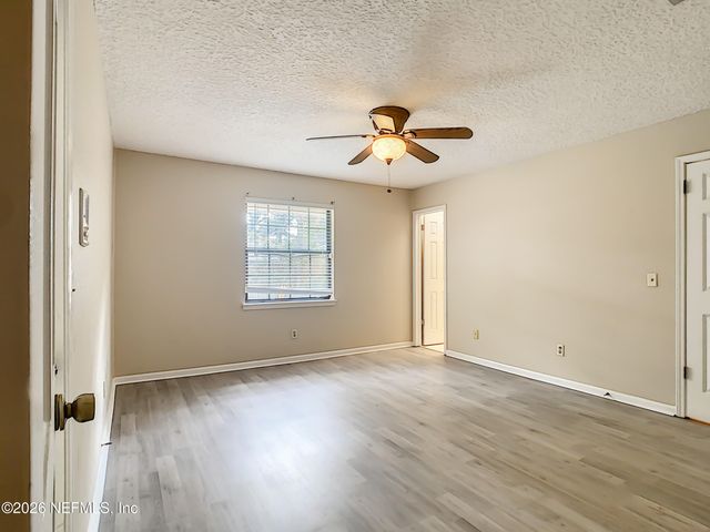 12129 DIVIDING OAKS Trail W, Jacksonville, FL 32223