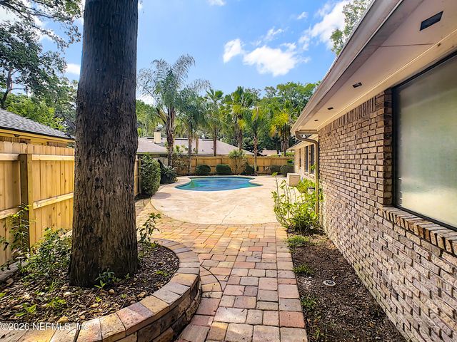 12129 DIVIDING OAKS Trail W, Jacksonville, FL 32223