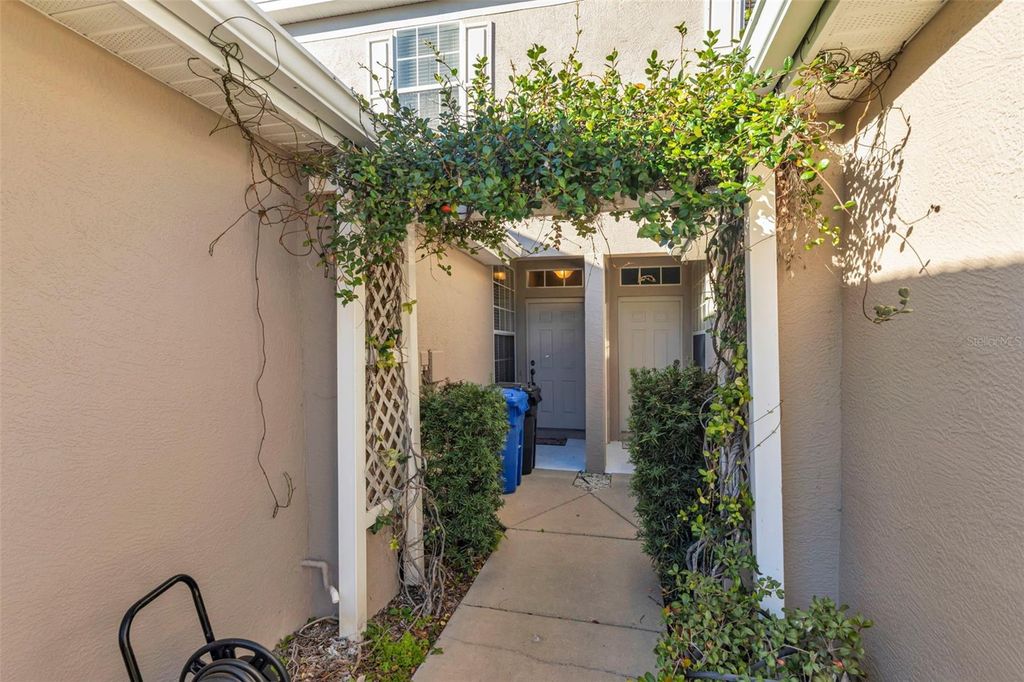 Image 3 of property listing at 10033 TRANQUILITY WAY, Tampa, FL 33625