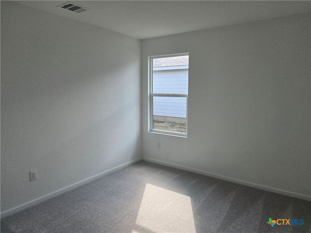 168 Wolf Crest Boulevard, Seguin, TX 78155