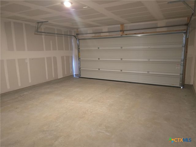 168 Wolf Crest Boulevard, Seguin, TX 78155