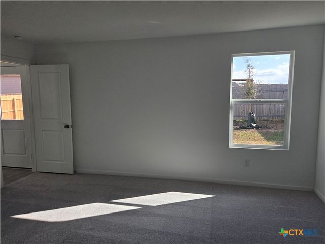 168 Wolf Crest Boulevard, Seguin, TX 78155