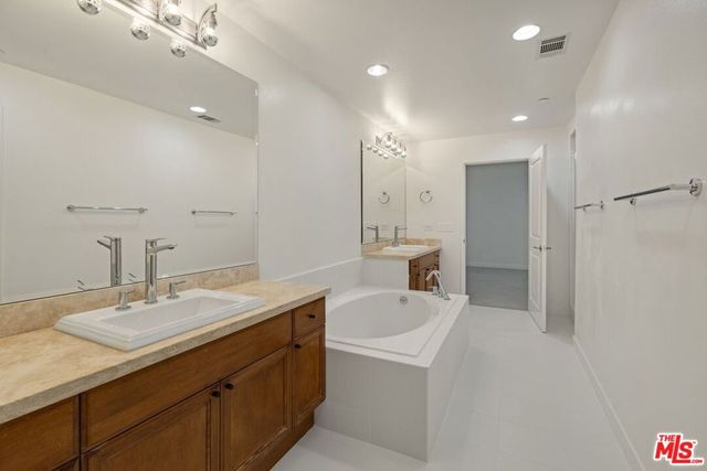 5625 Crescent Parkway 324, Playa Vista, CA 90094