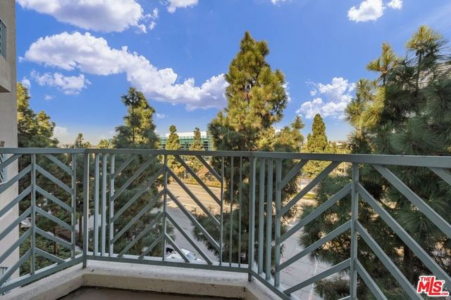 5625 Crescent Parkway 324, Playa Vista, CA 90094