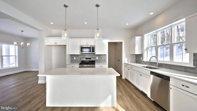 148 FORGE DR, Lebanon, PA 17042