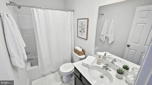 148 FORGE DR, Lebanon, PA 17042