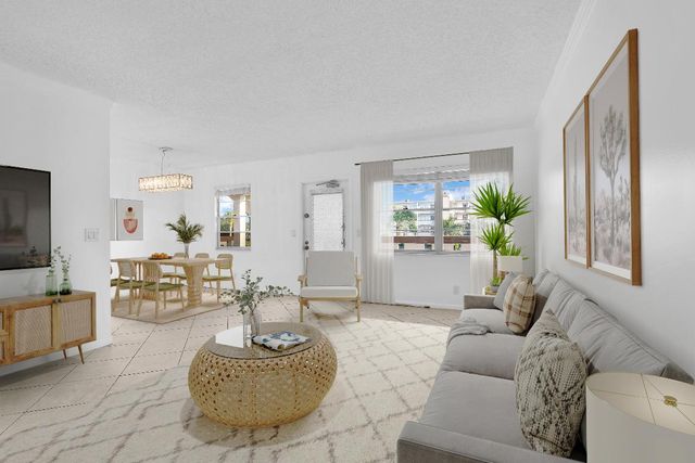 2043 Cornwall C 2043, Boca Raton, FL 33434