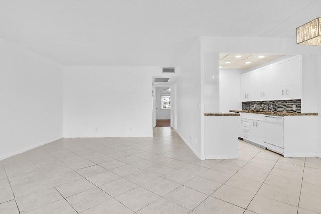 2043 Cornwall C 2043, Boca Raton, FL 33434