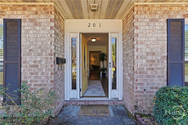 201 Groveland Circle, Savannah, GA 31405