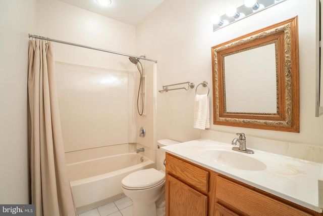 40 SAGEBRUSH LN, Langhorne, PA 19047