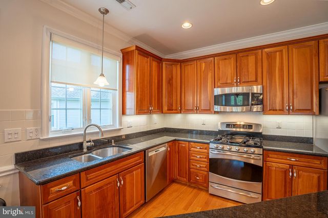 40 SAGEBRUSH LN, Langhorne, PA 19047