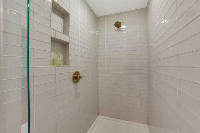 50 W Broad Street, 3602, Columbus, OH 43215