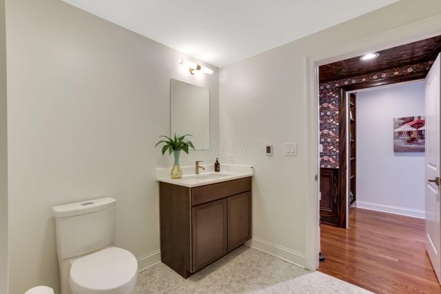 50 W Broad Street, 3602, Columbus, OH 43215