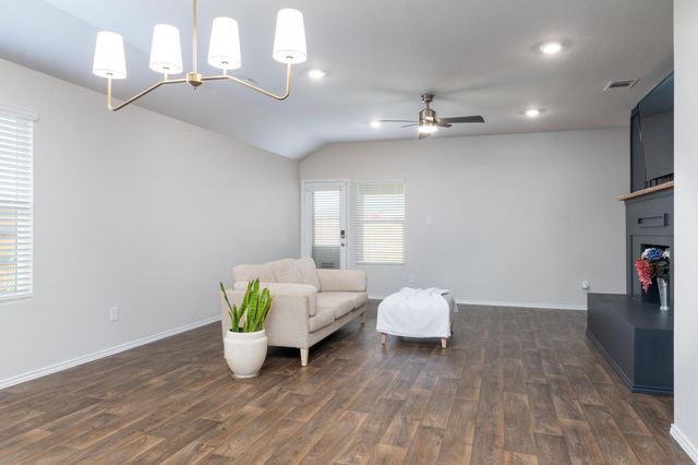 105 Black Wolf RUN, San Marcos, TX 78666