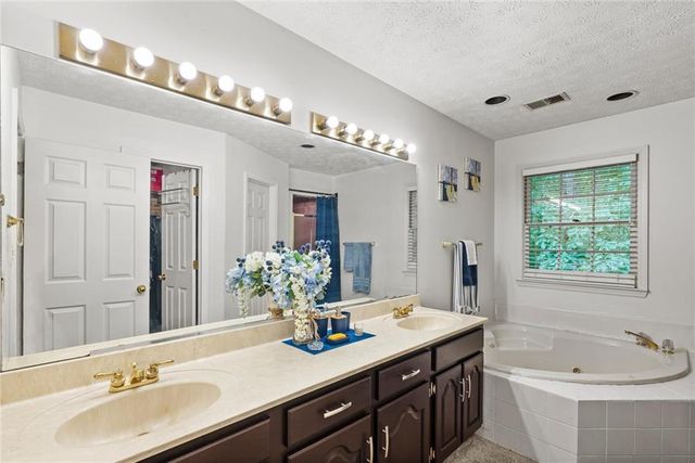 165 Hayes Circle, Rex, GA 30273