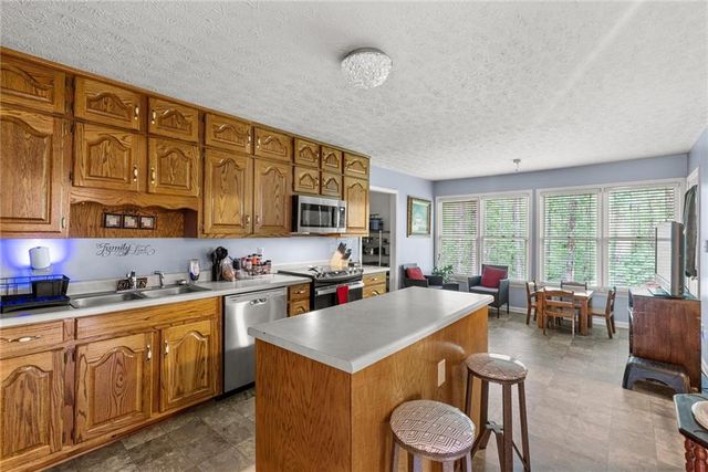 165 Hayes Circle, Rex, GA 30273