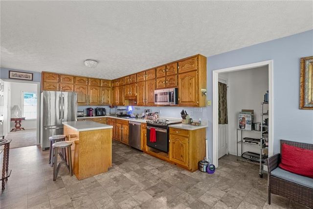 165 Hayes Circle, Rex, GA 30273