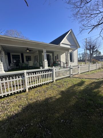 506 N Main St, Mount Pleasant, TN 38474