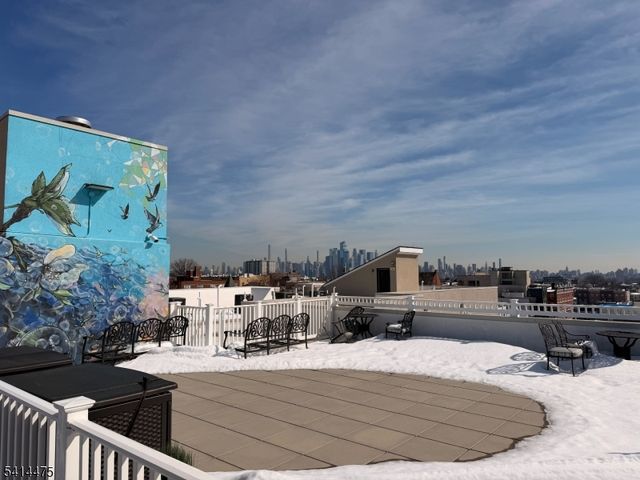 974 Summit Ave 401, Jersey City, NJ 07307