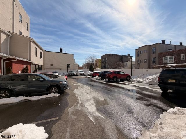 974 Summit Ave 401, Jersey City, NJ 07307