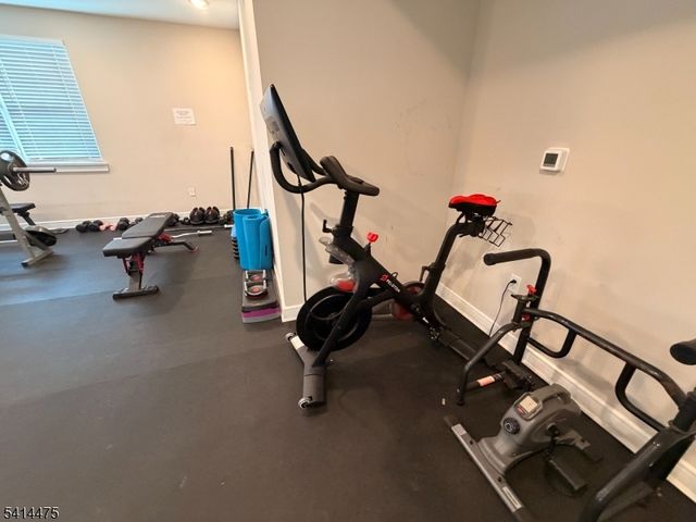 974 Summit Ave 401, Jersey City, NJ 07307