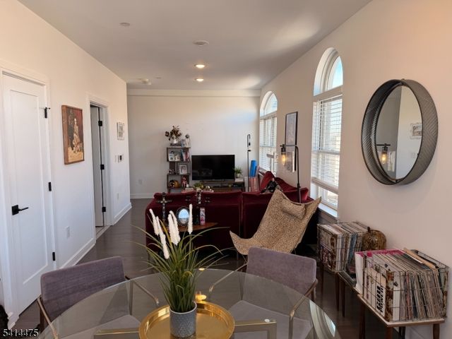 974 Summit Ave 401, Jersey City, NJ 07307