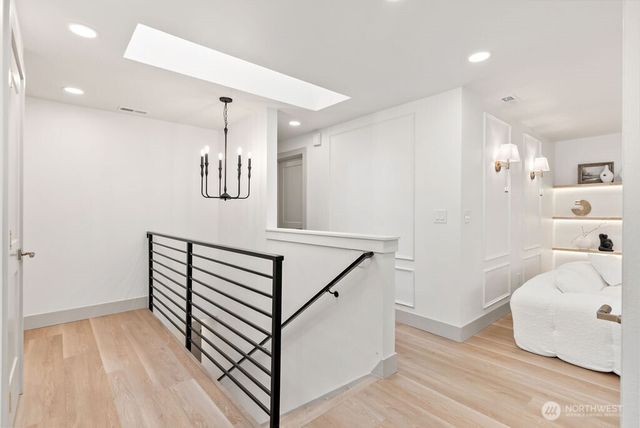 16858 76th Avenue W, Edmonds, WA 98026