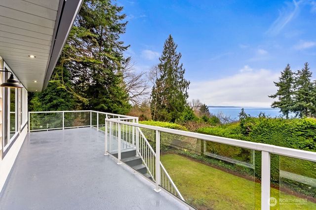 16858 76th Avenue W, Edmonds, WA 98026