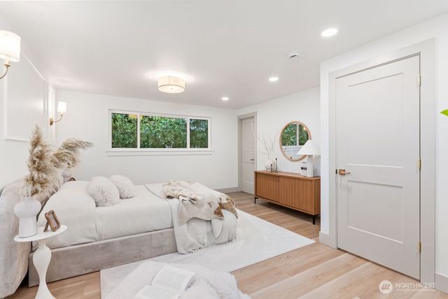 16858 76th Avenue W, Edmonds, WA 98026