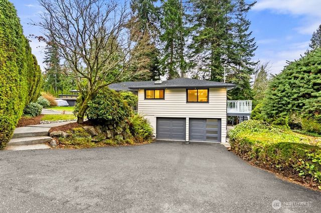 16858 76th Avenue W, Edmonds, WA 98026