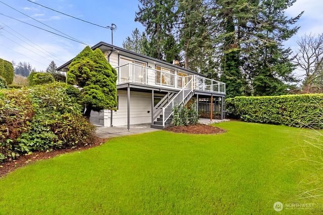 16858 76th Avenue W, Edmonds, WA 98026