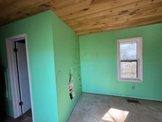 216 Holly Hill Drive, Blairsville, GA 30512