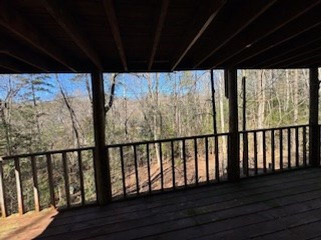 216 Holly Hill Drive, Blairsville, GA 30512