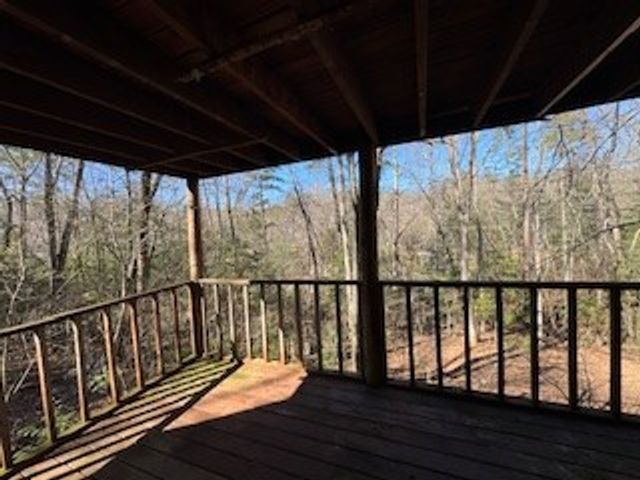 216 Holly Hill Drive, Blairsville, GA 30512