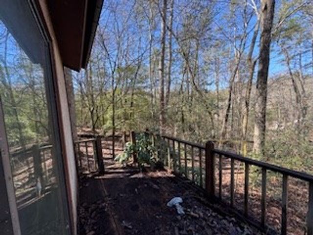 216 Holly Hill Drive, Blairsville, GA 30512