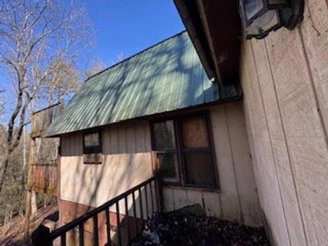 216 Holly Hill Drive, Blairsville, GA 30512