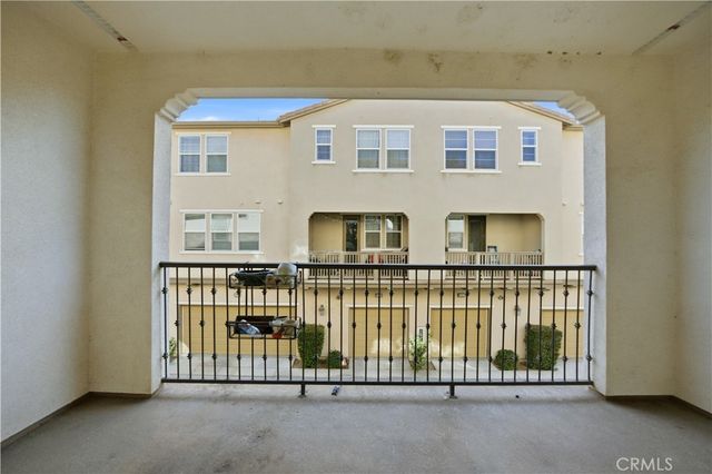 810 E Promenade C, Azusa, CA 91702