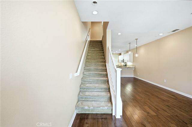 810 E Promenade C, Azusa, CA 91702