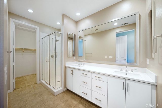 810 E Promenade C, Azusa, CA 91702