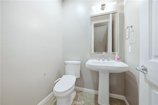 810 E Promenade C, Azusa, CA 91702