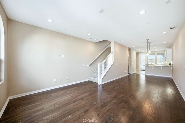 810 E Promenade C, Azusa, CA 91702