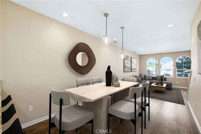 810 E Promenade C, Azusa, CA 91702