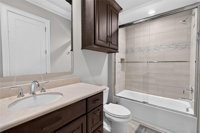 1513 Cunningham Parc Lane, Houston, TX 77055