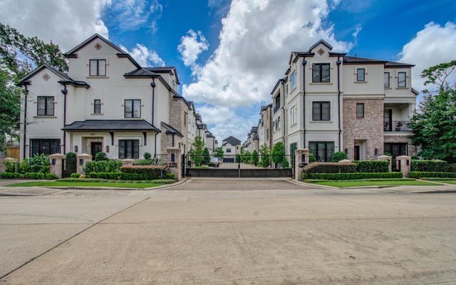 1513 Cunningham Parc Lane, Houston, TX 77055