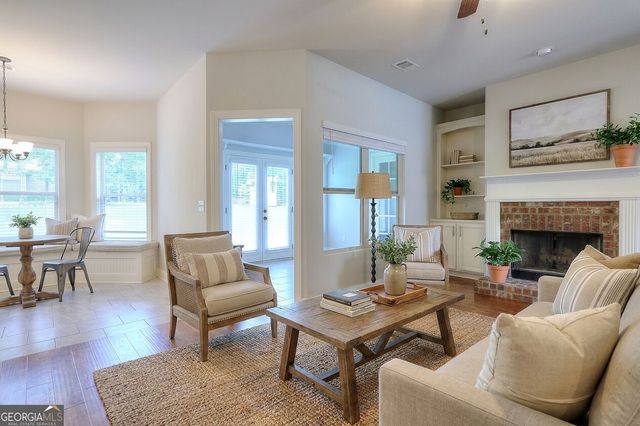 1414 Maple Cove Lane, Loganville, GA 30052